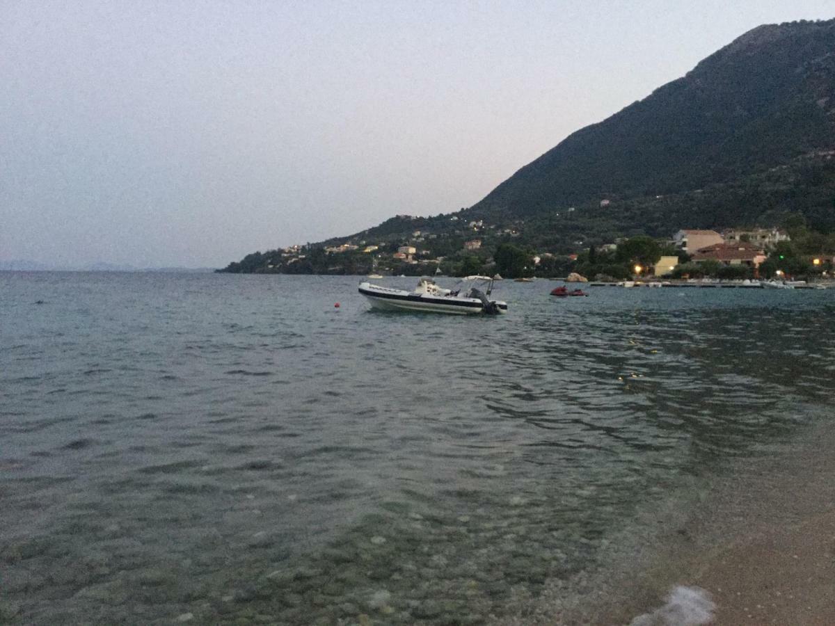 Lefkada Beachfront Apartment Nikiana Exteriör bild